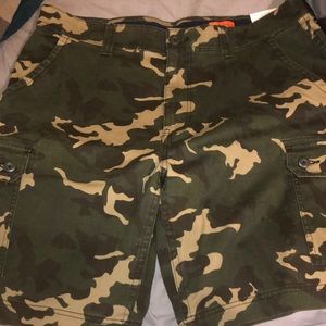 St. John’s bay camo shorts
